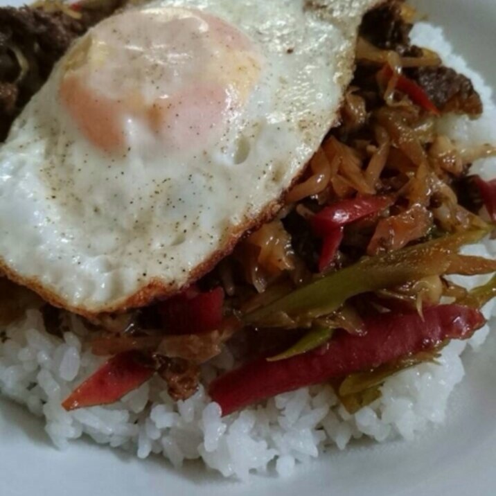 味噌野菜炒めの目玉焼き丼(*^^*)★